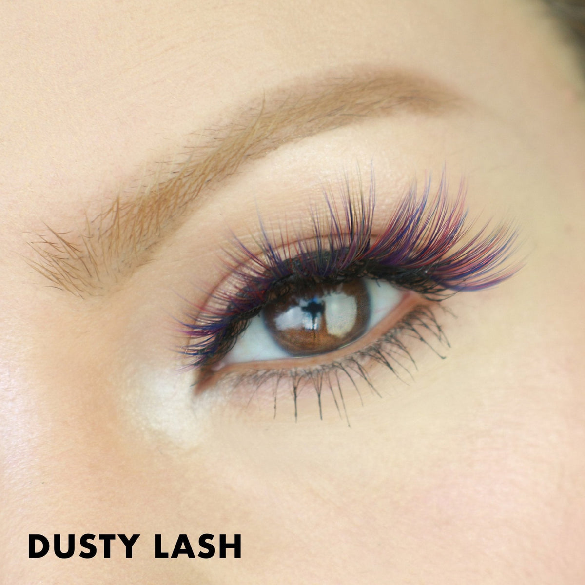 Pestañas polvorientas